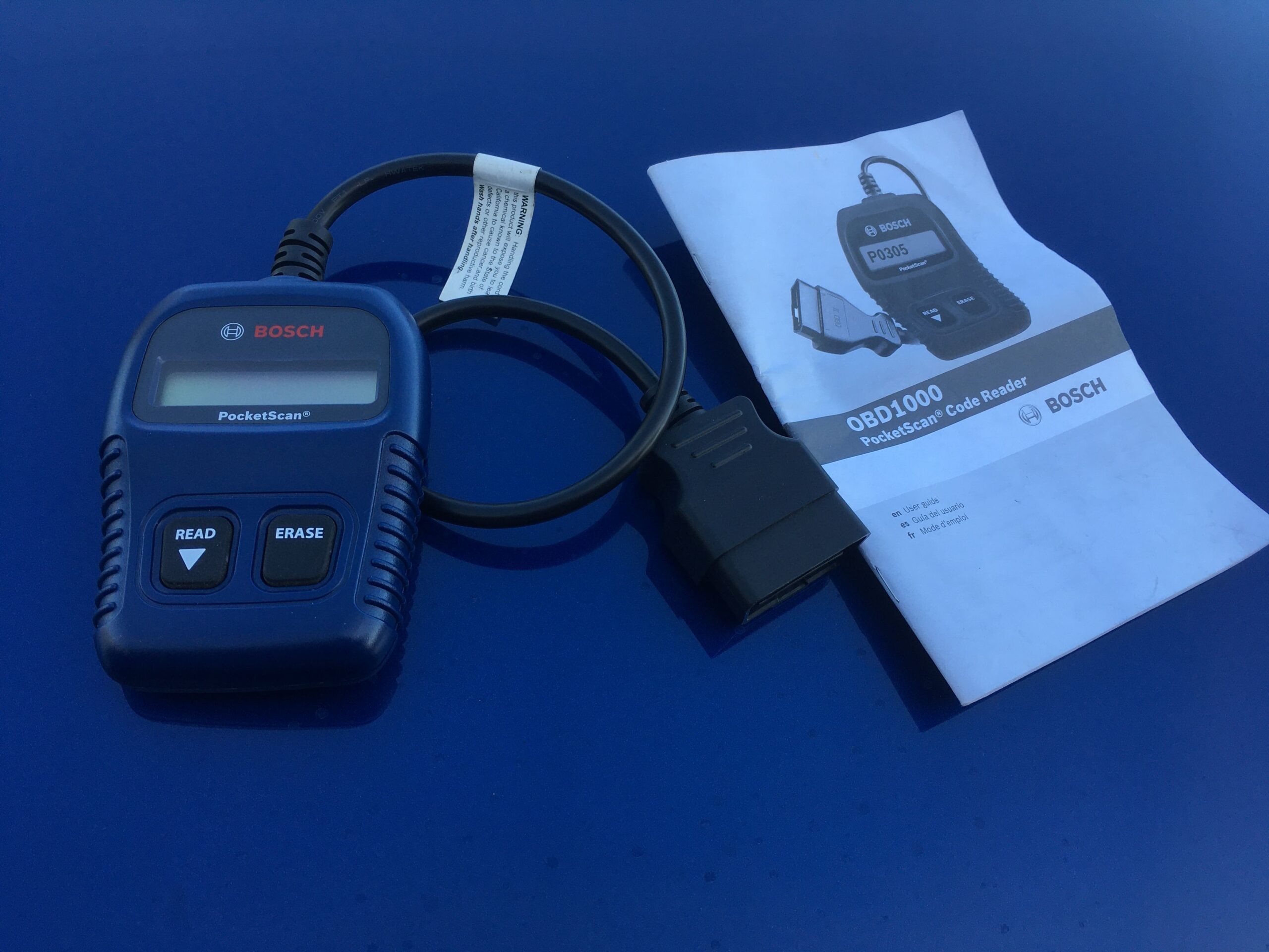 Bosch OBD 1000 PocketScan displaying diagnostic information on its screen